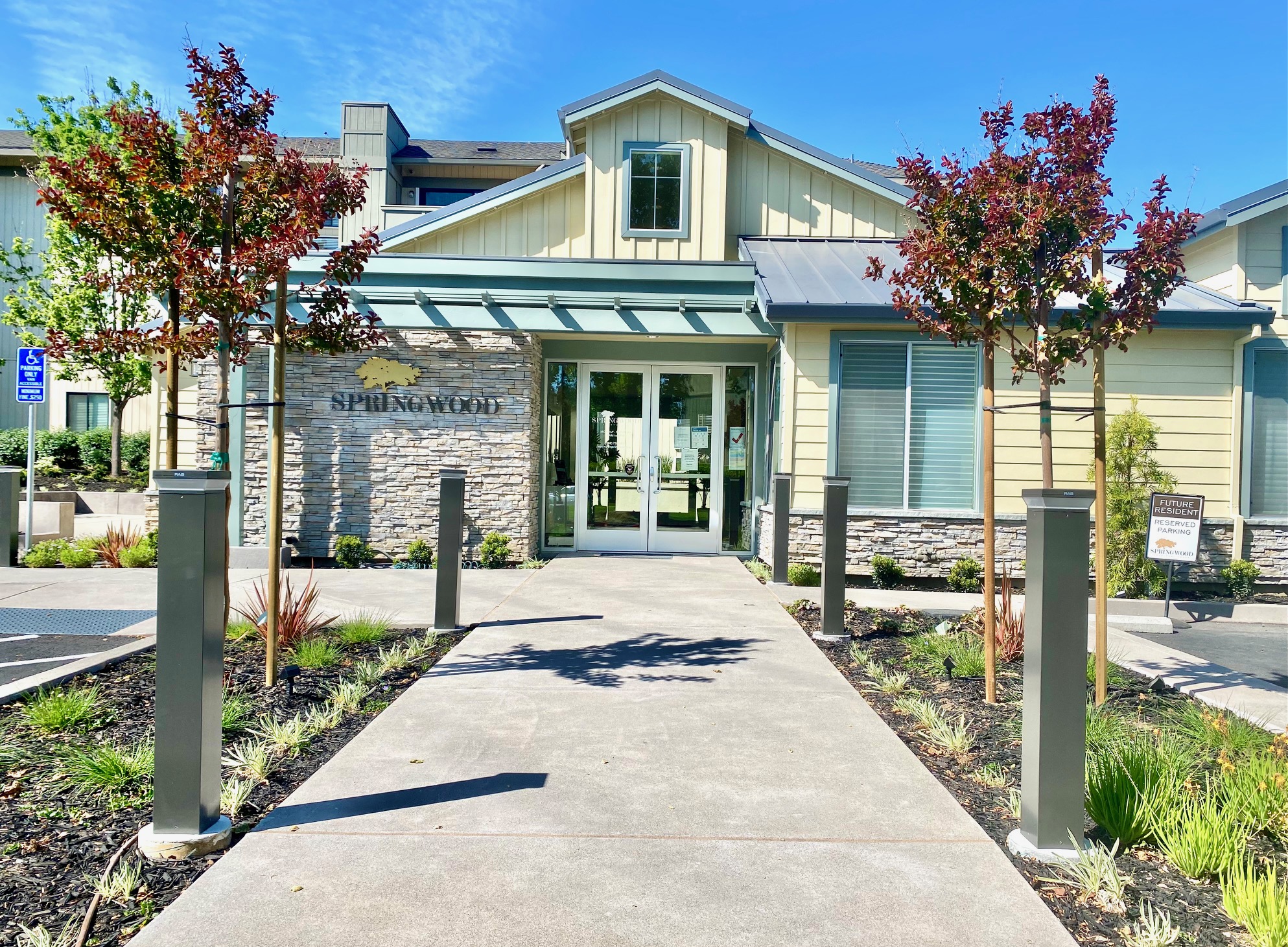 Walkway to the clubhouse